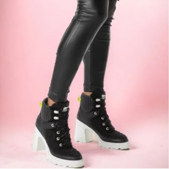 Sorel Women's Brex Heel Cozy Lace Booties Boots 9 Black Sea Salt GIFT NEW - Picture 2 of 9
